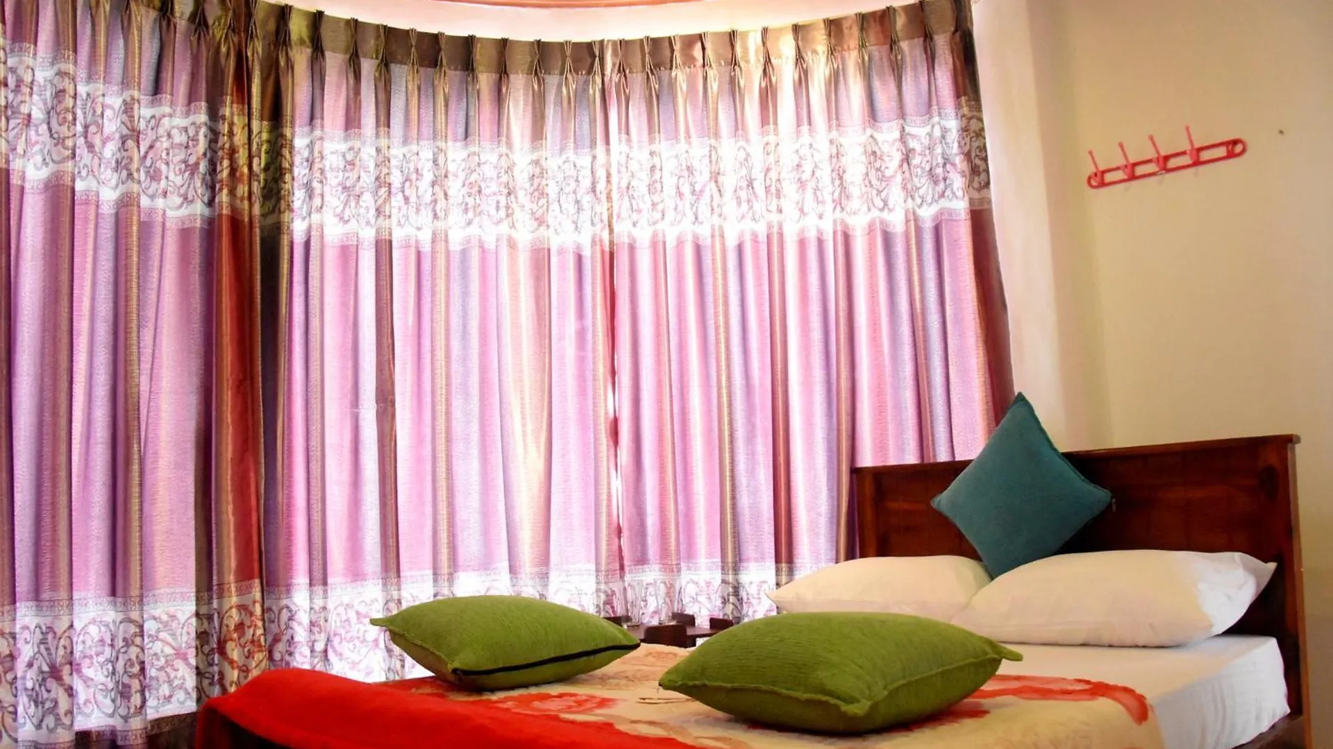 Nuwaraeliya Konical Villa Nuwara Eliya